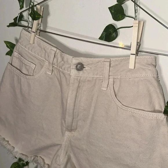 Hollister “Ultra High-Rise Vintage Relaxed Mom Short 3” “ - Picture 3 of 6